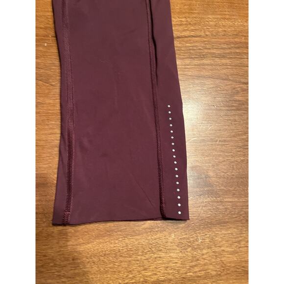Lululemon Leggings Size 4 Burgundy Cropped Yoga Workout Running - Picture 2 of 7